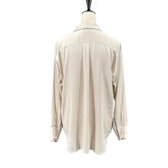 Everlane Cream Gray Silver Satin Silk Long Sleeve Button Up Collared Blouse - Picture 3 of 10